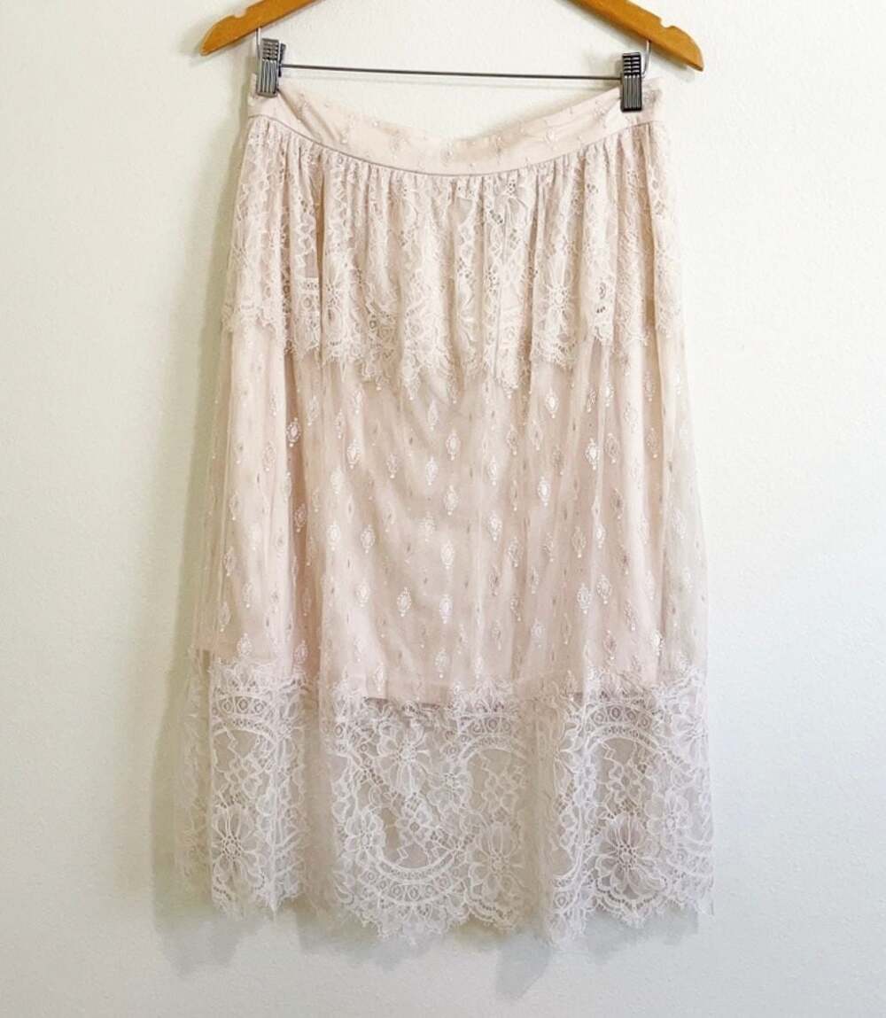 H&M Lace Tiered Midi Skirt Women's
Cream Beige Sheer Overlay Size10